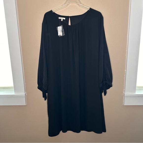 NWT Maurices Elegant Split Sleeve Black Dress Size 4X - Picture 1 of 8